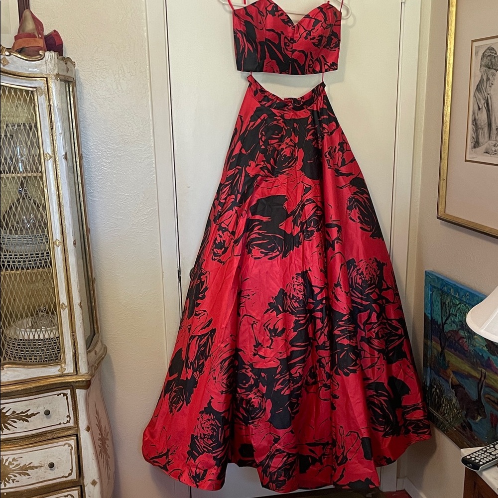 Fashion Nova 2-piece Red and Black Floral Dress “Run with Zoro” set New with Tag